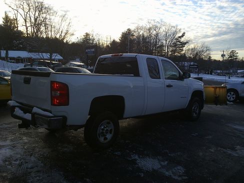 Used 2010 GMC Sierra 2500 W/T w/ Snow Plow Prep Package image 5