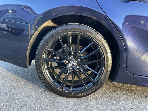 Used 2021 Toyota Camry XSE image 12