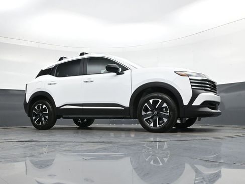 New 2026 Nissan Kicks SV w/ Cold Weather Package AWD/4WD image 32