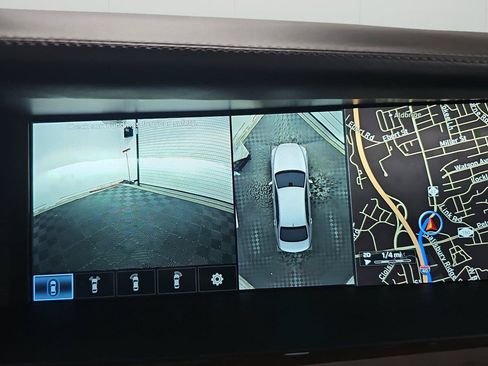 Used 2019 Genesis G90 3.3T Premium RWD image 17