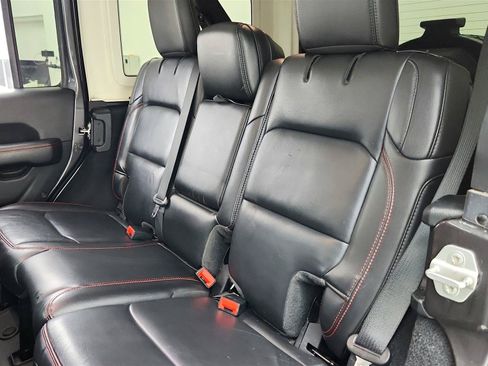 Used 2020 Jeep Wrangler Unlimited Rubicon AWD/4WD image 32