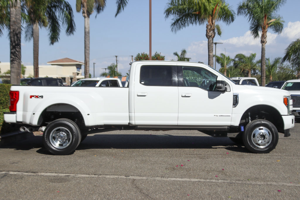 Used 2017 Ford F350 Lariat w/ Lariat Ultimate Package AWD/4WD image 11