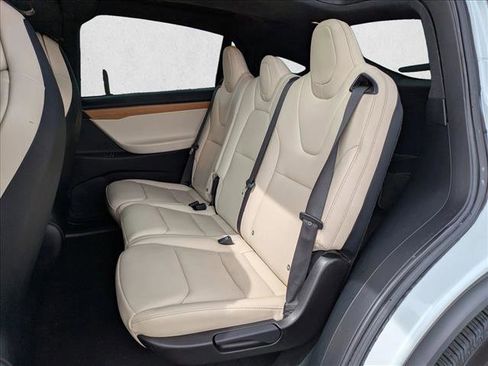 Used 2020 Tesla Model X Long Range AWD/4WD image 19