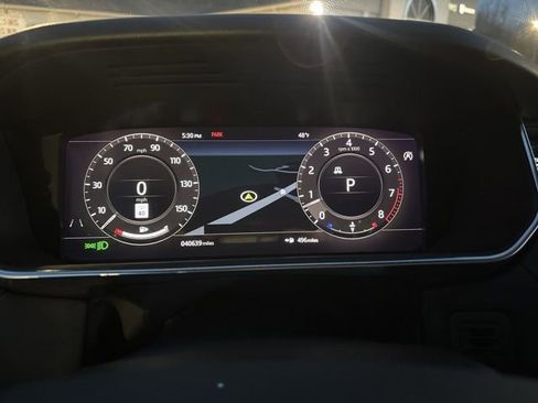 Used 2020 Land Rover Range Rover Sport HSE image 11