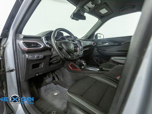 Used 2023 Chevrolet TrailBlazer RS FWD image 10