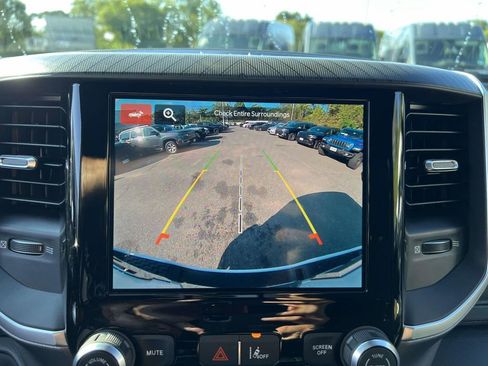 Used 2025 RAM 1500 Big Horn AWD/4WD image 27