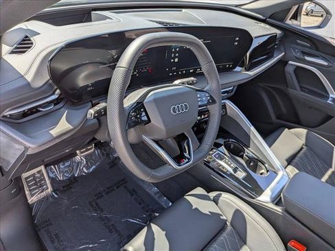 Used 2025 Audi SQ5 Premium Plus AWD/4WD image 10