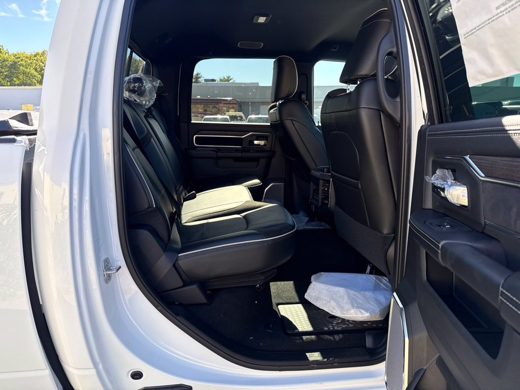 New 2027 RAM 2500 Laramie w/ Night Edition AWD/4WD image 25