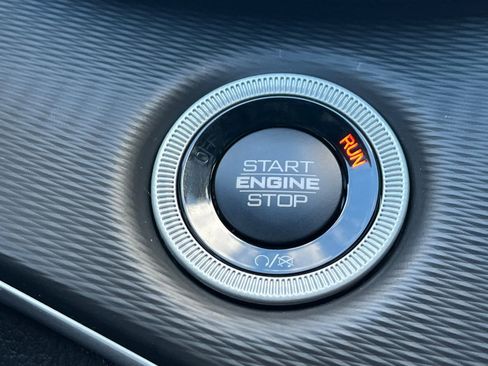 New 2025 Jeep Grand Cherokee Altitude image 20