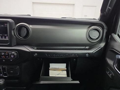 Used 2022 Jeep Wrangler Unlimited Sport AWD/4WD image 40