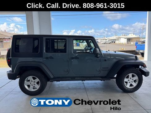 Used 2014 Jeep Wrangler Unlimited Sport w/ Quick Order Package 24S AWD/4WD image 7