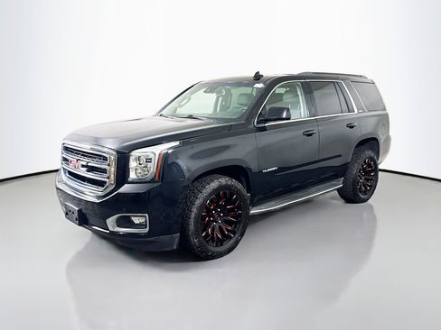 Used 2017 GMC Yukon SLT image 4