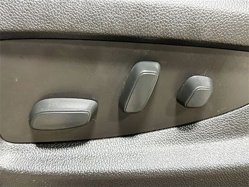 Used 2018 Chevrolet Silverado 1500 LT w/ LT Eassist Package image 20