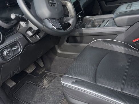 Used 2025 RAM 3500 Limited image 10