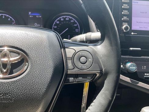 Used 2022 Toyota Camry SE FWD image 17
