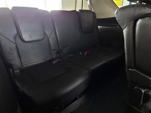 Used 2020 Nissan Armada SL image 19