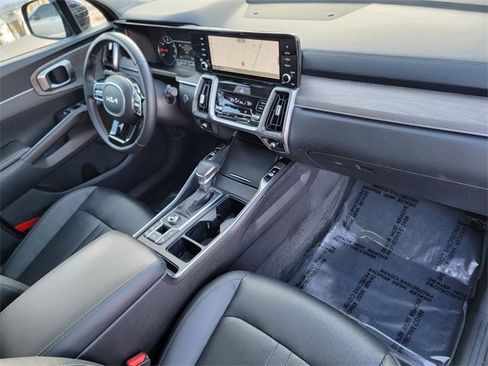 Used 2023 Kia Sorento EX w/ Panoramic Sunroof Package image 26