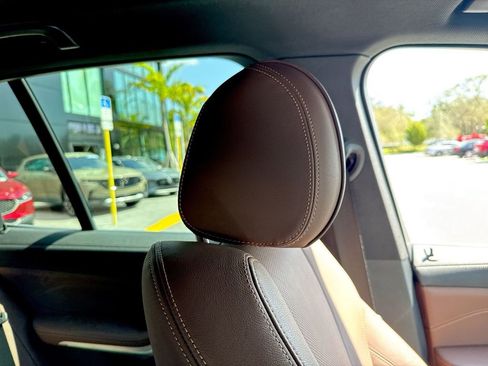 Used 2022 BMW X5 sDrive40i w/ Premium Package image 21