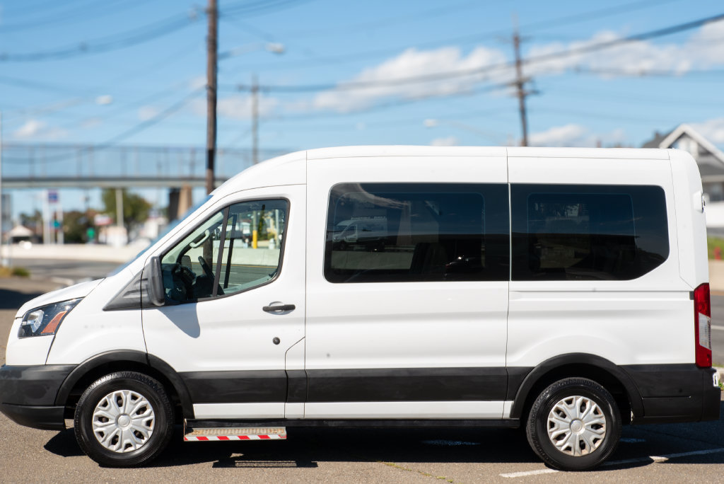 Used 2019 Ford Transit 150 XL RWD image 8