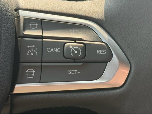 New 2026 Jeep Compass Limited w/ Sun, Sound & Navigation Group AWD/4WD image 14