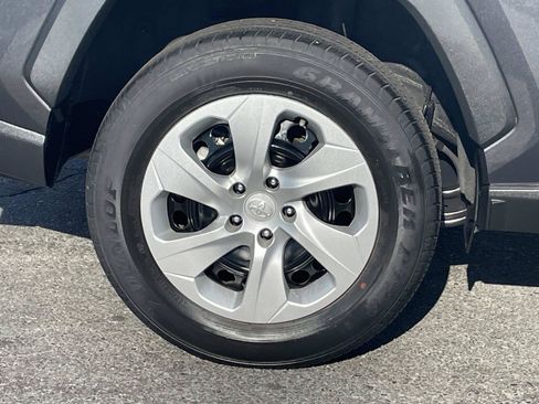 Used 2023 Toyota RAV4 LE FWD image 7