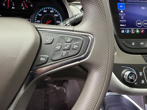 Used 2025 Chevrolet Malibu LT image 15