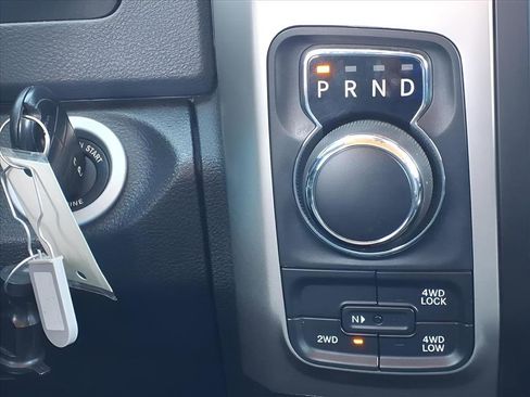 Used 2019 RAM 1500 Classic SLT image 22