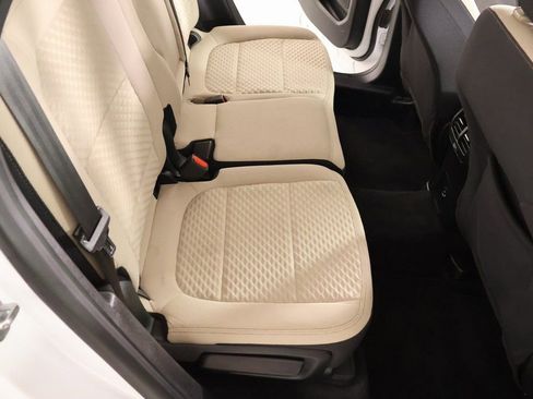 Used 2020 Ford Escape SE image 15