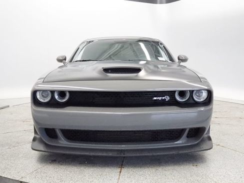 Used 2018 Dodge Challenger SRT Hellcat RWD image 2
