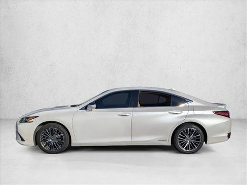 Used 2022 Lexus ES 300h w/ Premium Package image 10
