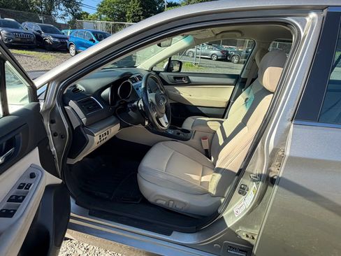 Used 2017 Subaru Legacy 2.5i Premium AWD/4WD image 10