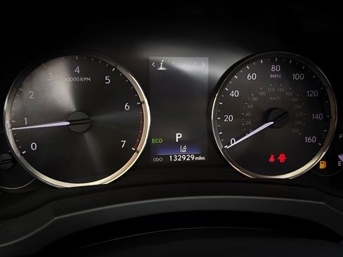 Used 2017 Lexus IS 200t image 17