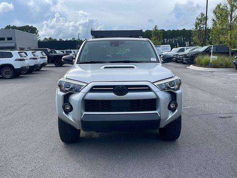 Used 2021 Toyota 4Runner Venture w/ Moonroof Package AWD/4WD image 2