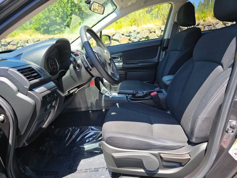 Used 2014 Subaru Crosstrek 2.0i Premium AWD/4WD image 17