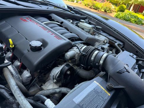 Used 2005 Chevrolet Corvette Convertible w/ Preferred Equipment Group RWD image 30