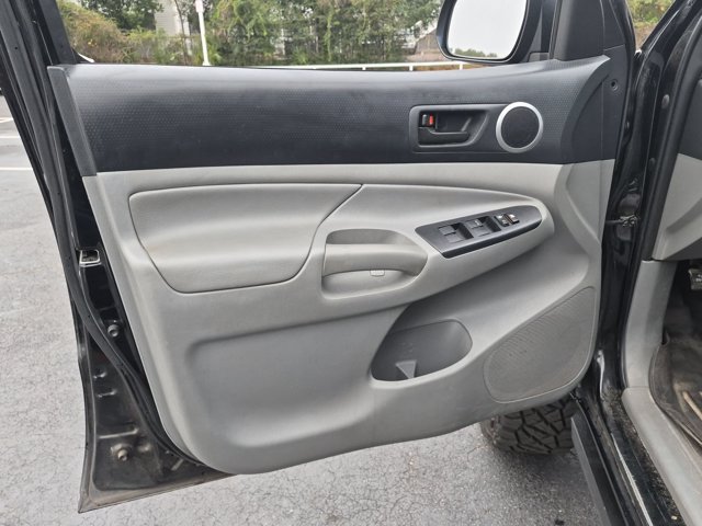 Used 2012 Toyota Tacoma PreRunner w/ SR5 Pkg RWD image 24