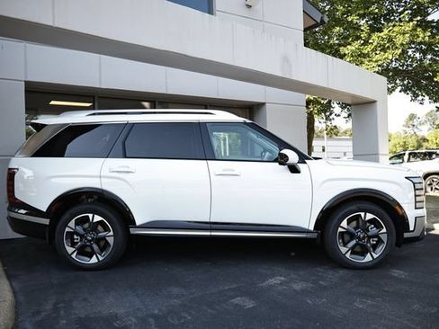 New 2026 Hyundai Palisade Limited FWD image 3