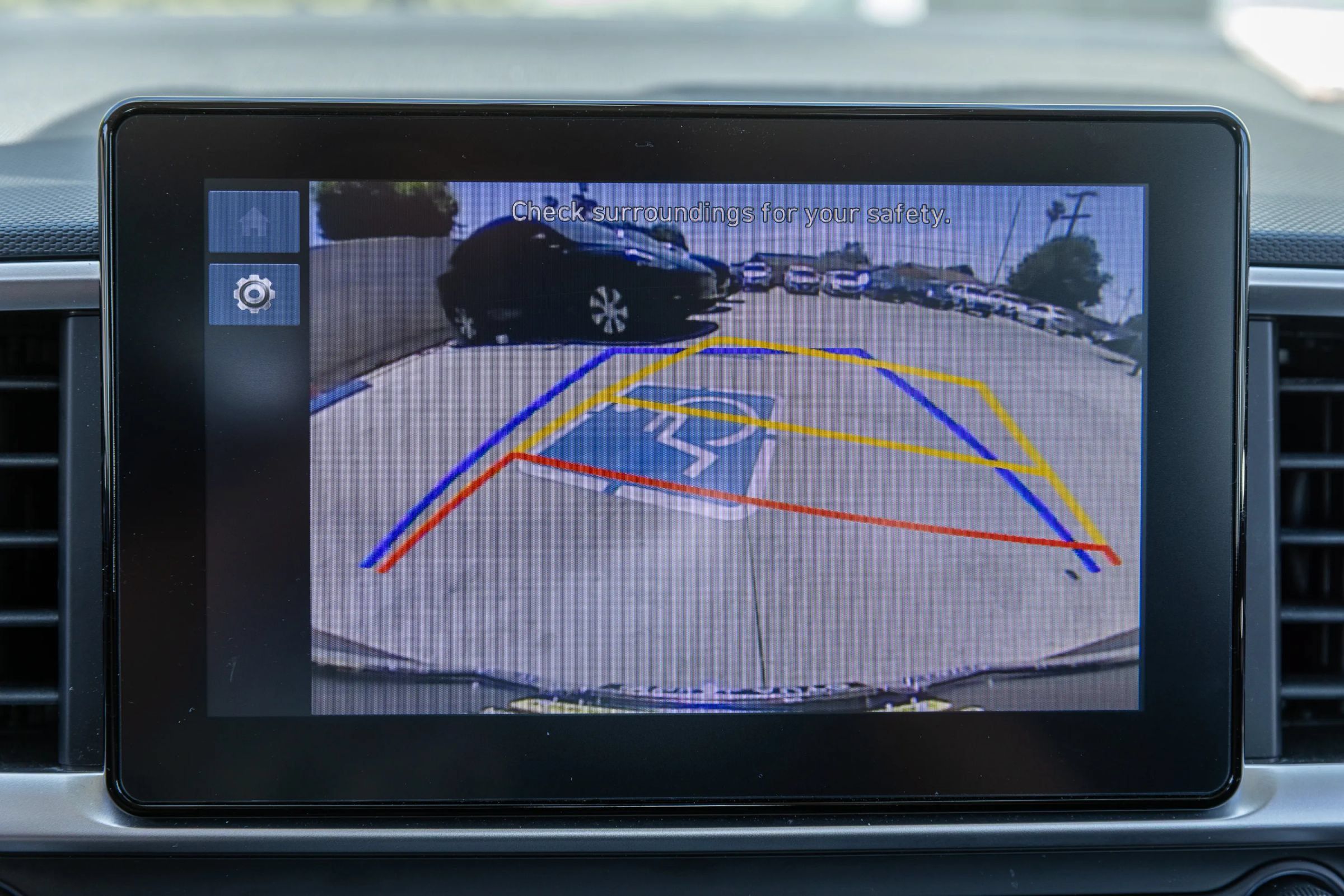Used 2025 Hyundai Venue SEL FWD image 17