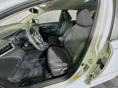 Used 2021 Toyota Corolla LE FWD image 12
