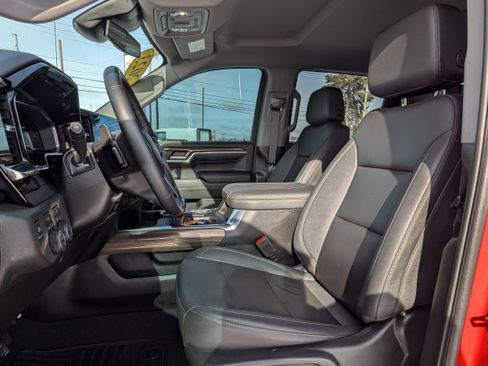 Used 2023 Chevrolet Silverado 1500 RST w/ True North Edition Plus image 2