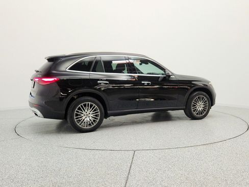 Used 2023 Mercedes-Benz GLC 300 4MATIC image 5