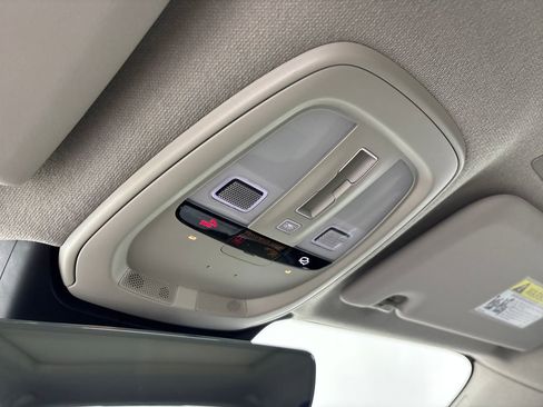 Used 2026 Volvo XC40 B5 Ultra image 24