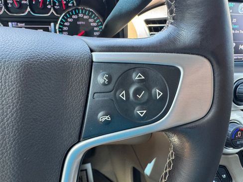 Used 2019 GMC Yukon SLT w/ Premium Edition AWD/4WD image 11