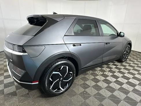 Used 2023 Hyundai Ioniq 5 SEL w/ Cargo Package AWD/4WD image 2