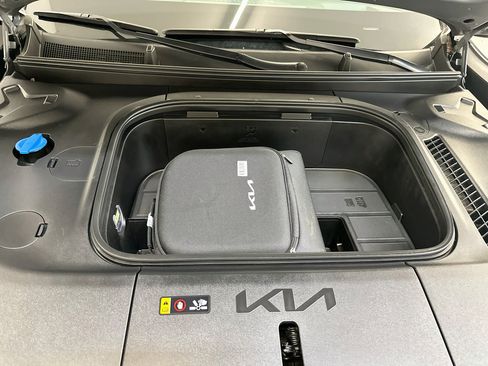 Used 2024 Kia EV9 GT-Line AWD/4WD image 37