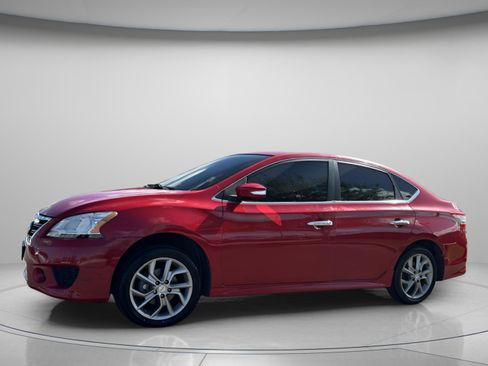 Used 2015 Nissan Sentra SR w/ Navigation Package image 2