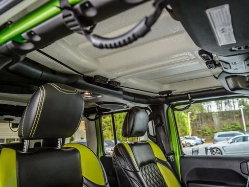 Used 2019 Jeep Wrangler Unlimited Sahara AWD/4WD image 41