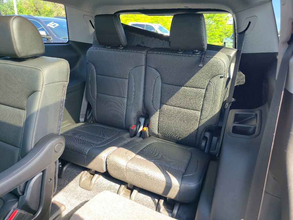 Certified 2023 GMC Acadia SLT w/ Elevation Edition AWD/4WD image 26