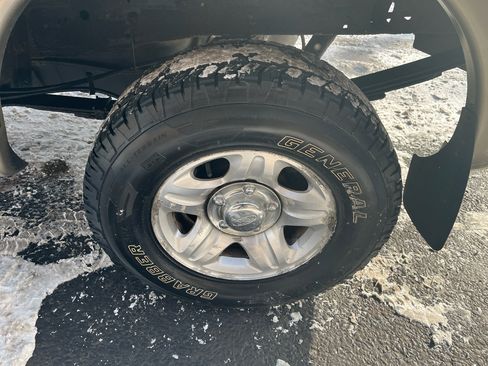 Used 2002 Ford F150 XLT image 12