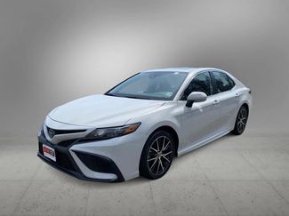 Used 2023 Toyota Camry SE w/ Cold Weather Package video 1